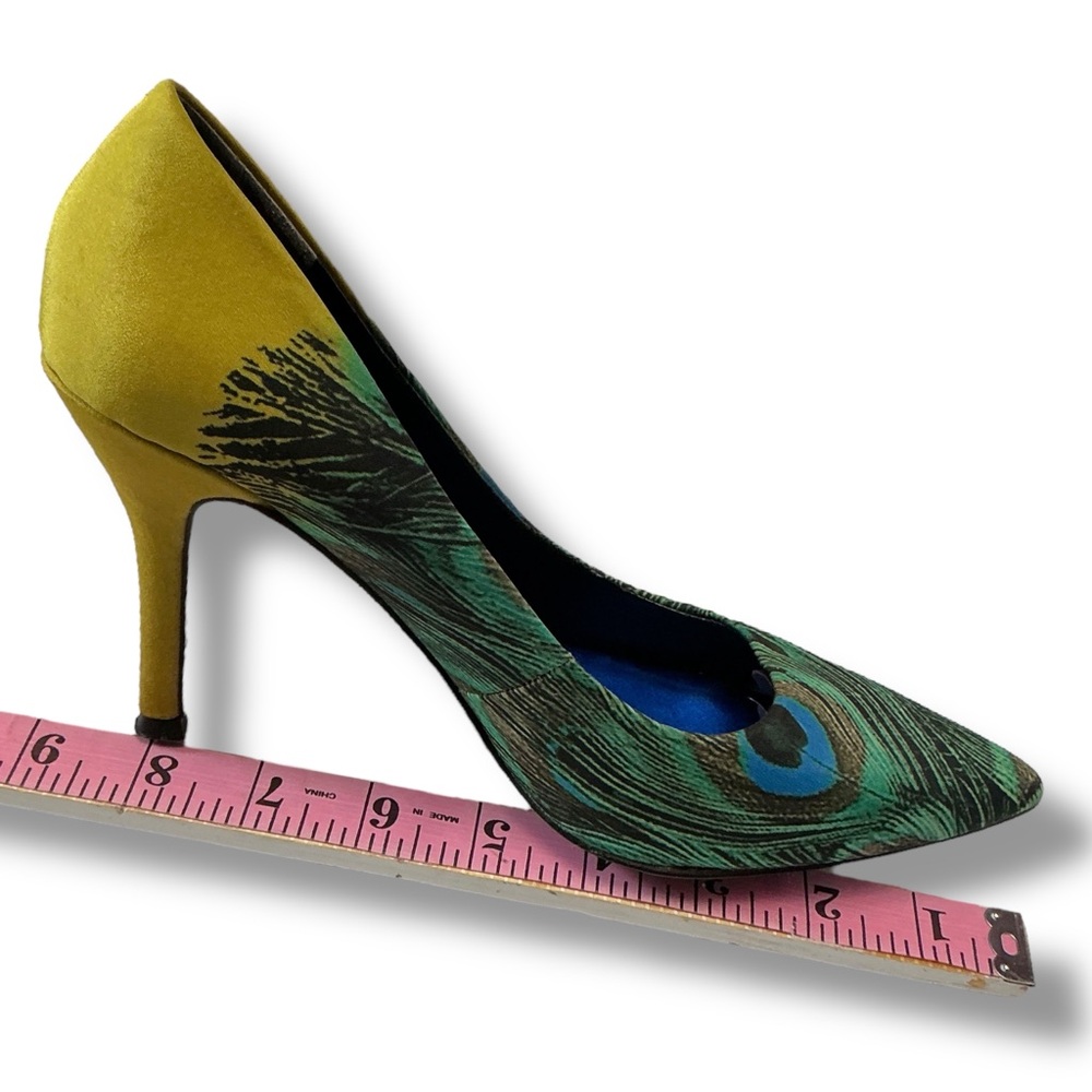 Nine West Green and Yellow Peacock Feather Design Heels - Picture 9 of 12